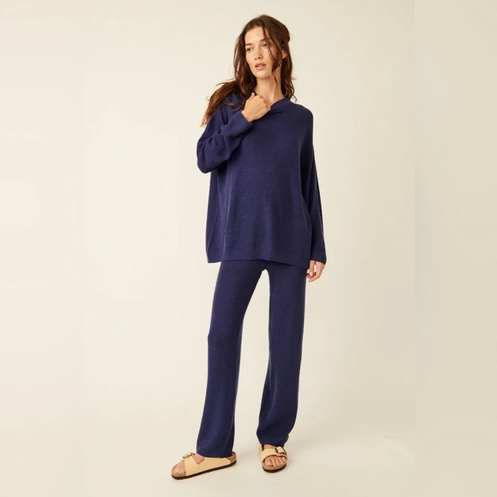 Free People Malibu Solid Pant Surf Set in Navy